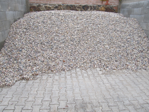 Kačírek Čiperka - růžovo-bílý, praný. Frakce - 16-32 mm.